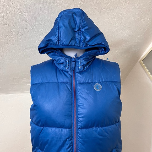 Esprit Hooded Puffer Vest - Picture 5 of 11
